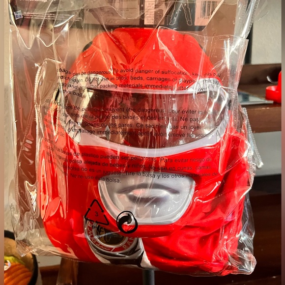 Red Power Ranger costume - Picture 2 of 3